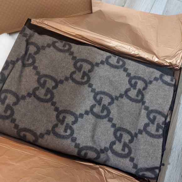 Authentic Vintage Gucci Blanket Brown GG - Picture 11 of 12